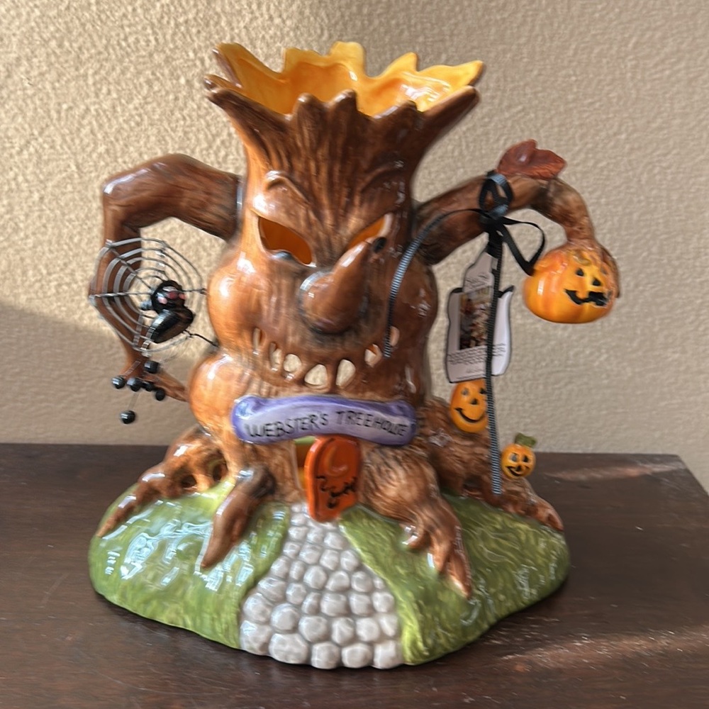 Blue Sky Clayworks Halloween “Webster's Tree House” Tea light Candle House NWT